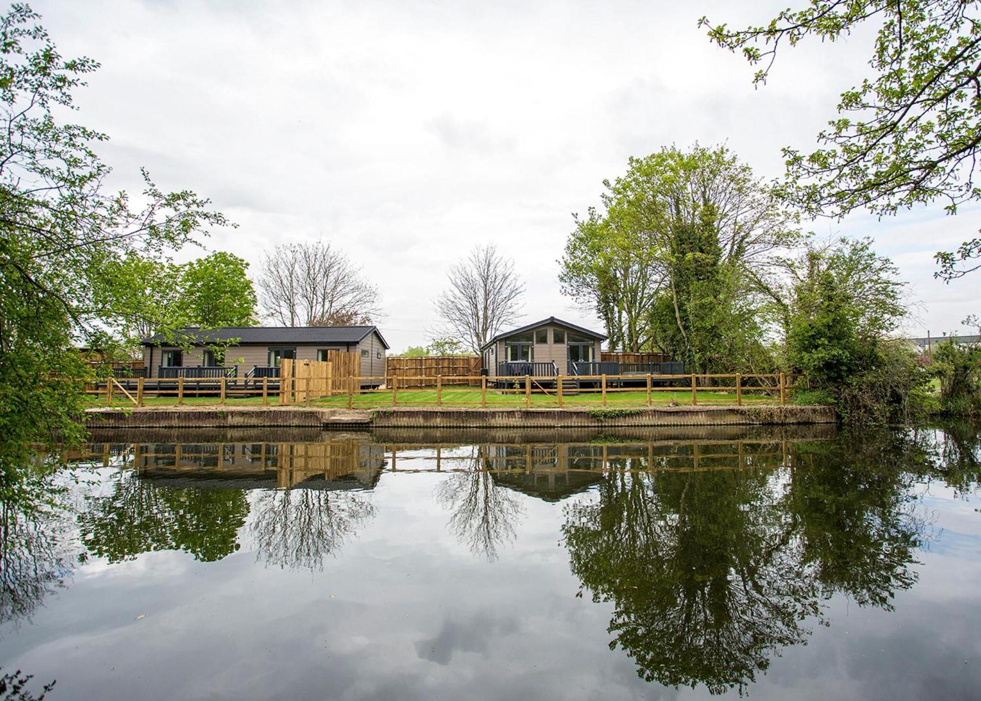 Lee Valley Hotel Hoddesdon Exterior photo