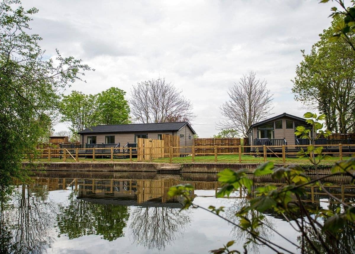 Lee Valley Hotel Hoddesdon Exterior photo